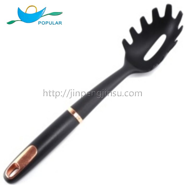 Nylon spaghetti catch Nylon spaghetti catch