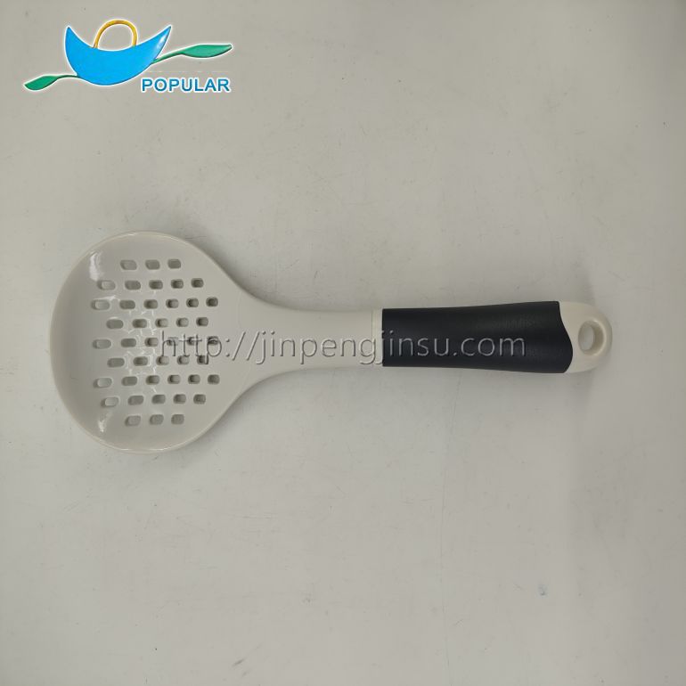Set of 5 silicone kitchen utensils Set of 5 silicone kitchen utensils