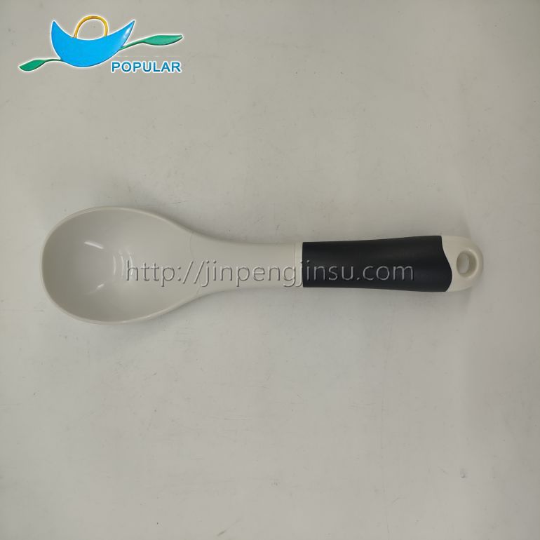 Set of 5 silicone kitchen utensils Set of 5 silicone kitchen utensils