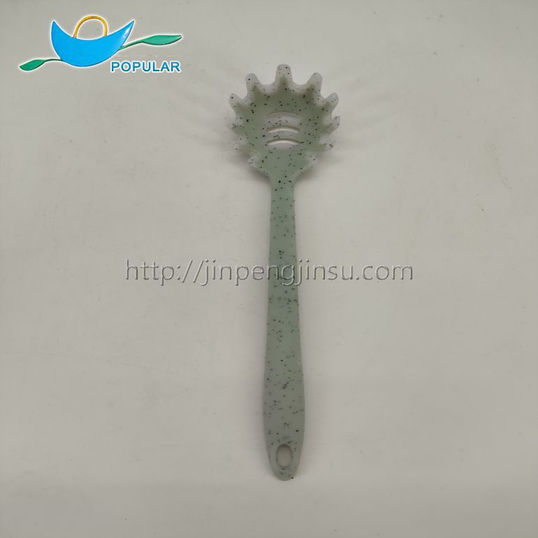 Set of 6 silicone kitchen utensils Set of 6 silicone kitchen utensils