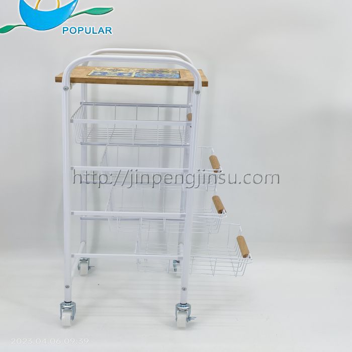 White drag frame White drag frame