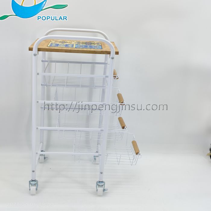 White drag frame White drag frame