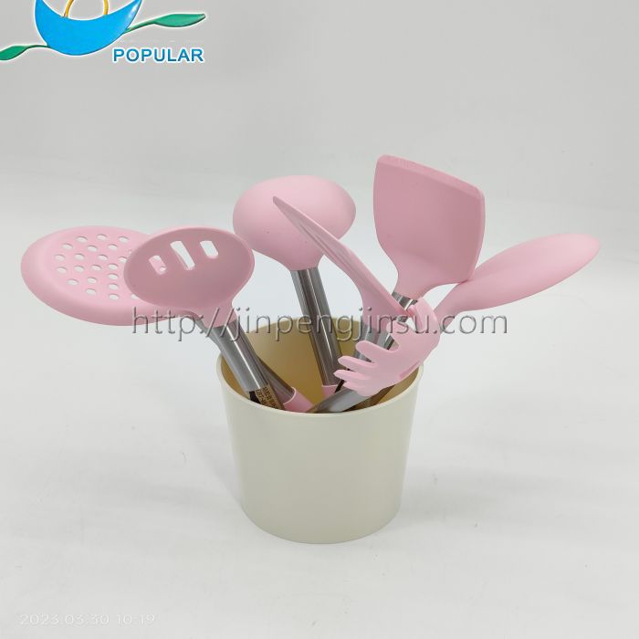 Set of 7 silicone kitchen utensils Set of 7 silicone kitchen utensils
